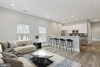 537 Apple St Unit PH 01, Conshohocken, PA 19428