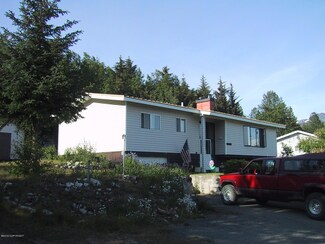 435 Oceanview St, Haines, AK 99827