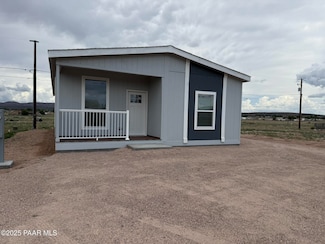420 W Paris Trail, Paulden, AZ 86334