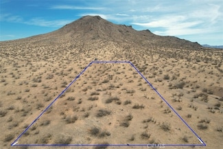 20 Stoddard Wells Rd, Apple Valley, CA 92307