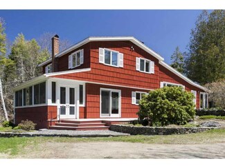 69 Lakeview Rd, Boothbay Harbor, ME 04538