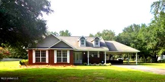 6825 Whites Farm Rd, Lucedale, MS 39452