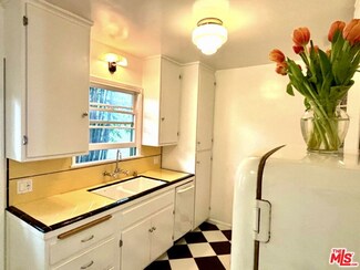 1325 Washington Ave Unit B, Santa Monica, CA 90403