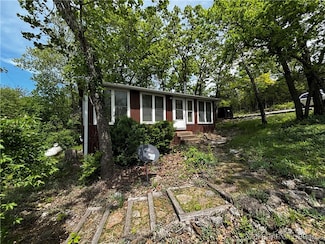 31757 Franklin St, Warsaw, MO 65355