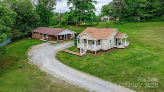 1741 Starcross Rd, Lenoir, NC 28645