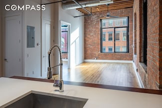 139 N 10th St Unit 4C, New York City, NY 11249