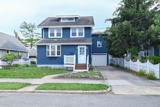 48 Washington Ave, Lynbrook, NY 11563