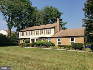 8924 Cold Spring Rd, Potomac, MD 20854