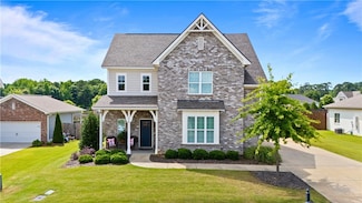 2409 Meadow Cove Rd, Auburn, AL 36832