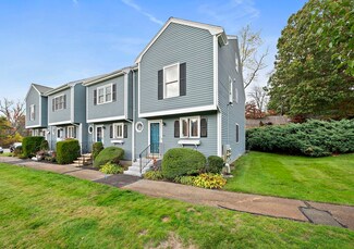 404 Standpipe Dr, Rockland, MA 02370