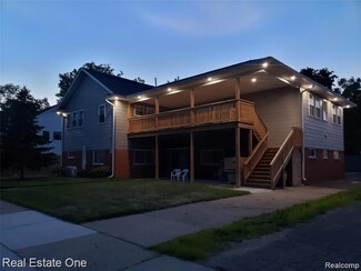 310 Mary Ave, Royal Oak, MI 48073