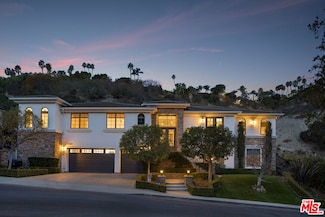 3685 Benedict Canyon Ln, Sherman Oaks, CA 91423