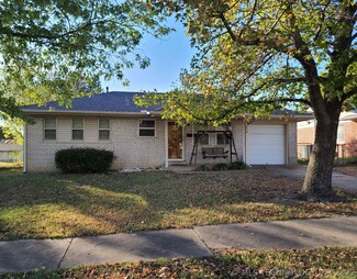 428 S Hickory Place, Broken Arrow, OK 74012