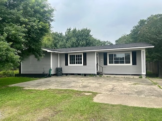2245 Granger Dr, Bridge City, TX 77611