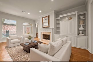 5302 Courtyard Dr, Gonzales, LA 70737