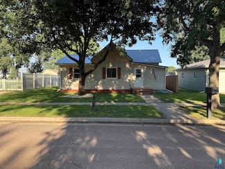 340 N Juniper Ave, Parker, SD 57053