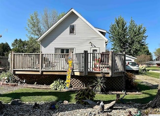 409 1st St, Grafton, IA 50440