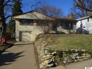 7512 Spring St, Omaha, NE 68124
