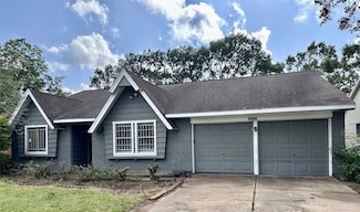 10622 Hillcroft St, Houston, TX 77096