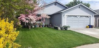 1885 Regal Ave, Medford, OR 97501