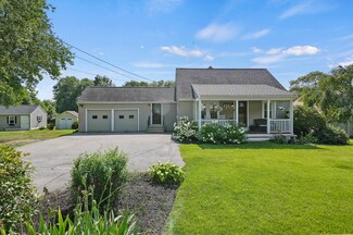 1277 Quaker St, Northbridge, MA 01534