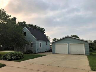 210 2nd Ave NE, Plainview, MN 55964