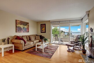 6222 Lakeview Dr Unit B, Kirkland, WA 98033