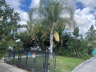 4727 Oakwood Ave, Los Angeles, CA 90004