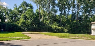 20 Cherry St, Liberty, MO 64068