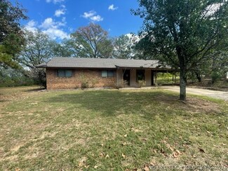 474572 E 1026 Rd, Muldrow, OK 74948
