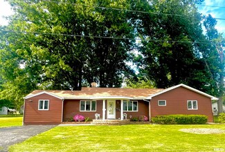 511 W 5th St, Benton, IL 62812