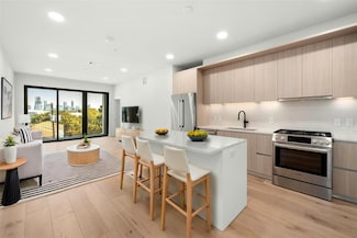 2209 S 1st St Unit 308, Austin, TX 78704