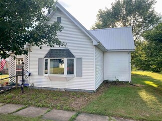 312 N Myra St, Worthington, IN 47471
