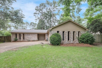 3256 N Shannon Lakes Dr, Tallahassee, FL 32309