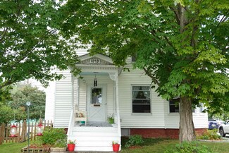 16 Church St, Lancaster, NH 03584