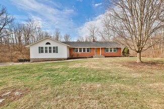 1699 Greentree Rd, Lebanon, OH 45036
