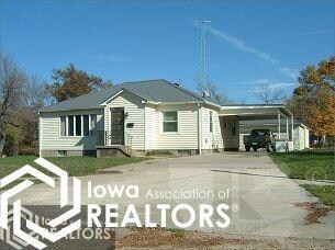813 N 11th St, Centerville, IA 52544