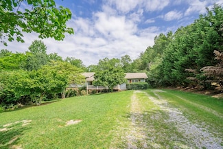 3431 Oakland Heights Dr, Tunnel Hill, GA 30755