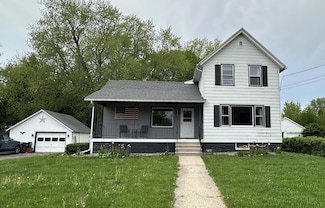 398 River Rd, Columbus, WI 53925