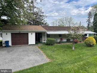 4691 Bentz Rd, Spring Grove, PA 17362
