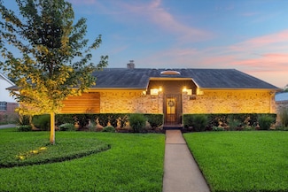 15814 Crestbrook Dr, Houston, TX 77059