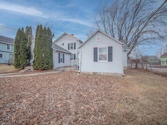 25 W Franklin St, Waupun, WI 53963