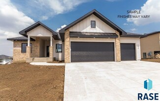 8312 E Wicker Ct, Sioux Falls, SD 57110