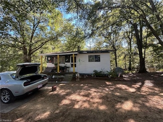 420 Manuel Rd, Mayodan, NC 27027