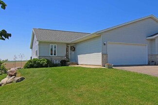 307 W Parry St Unit 2, Dodgeville, WI 53533