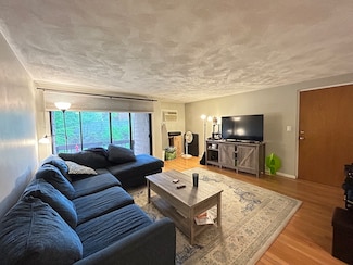 1191 Main St Unit 11, Waltham, MA 02451