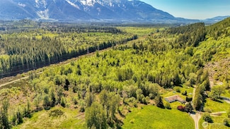 462 XX Giles Rd, Darrington, WA 98241