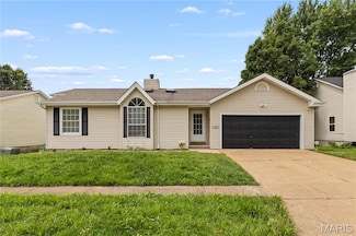 1892 Kingsford Dr, Florissant, MO 63031