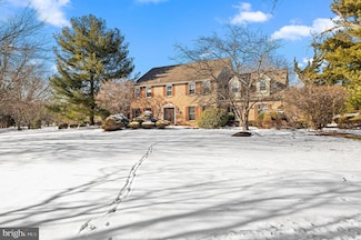 129 Briarwood Dr, Southampton, PA 18966