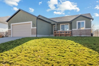 879 Sundown Ln, Tooele, UT 84074